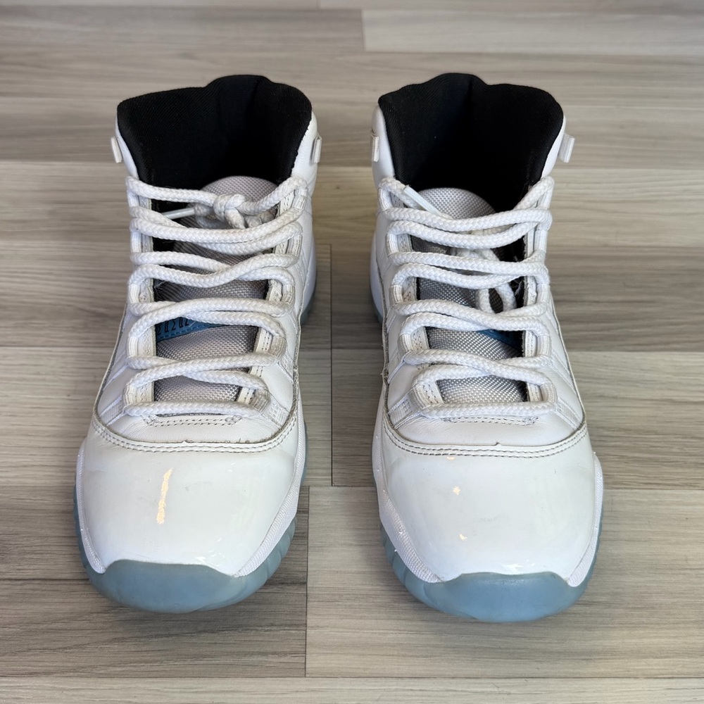 Jordan 11 Legend Blue